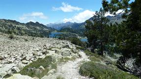 22 provence rochers et lacs 